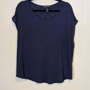 Short sleeved breathable shirt